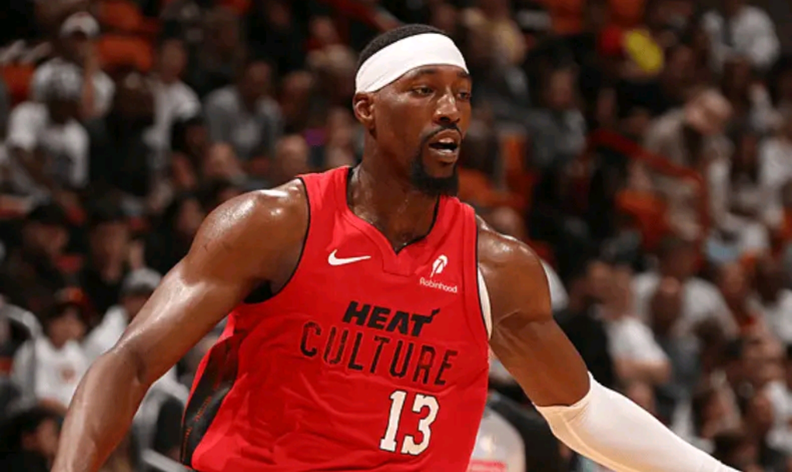 开云-关于巴特勒回归赛场,精彩发挥首场状态亮眼,曼联观众沸腾!的信息